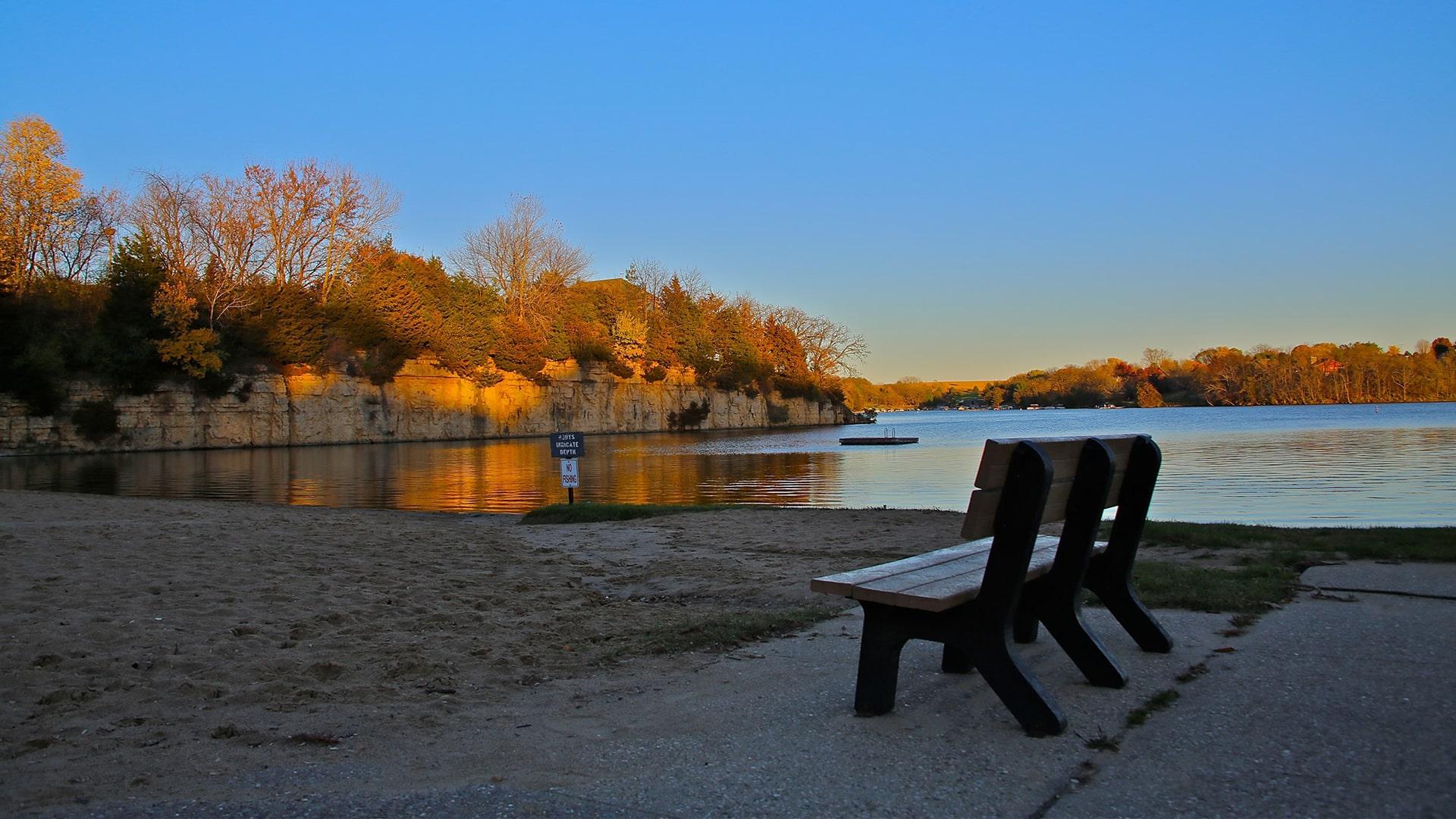Welcome to Apple Canyon Lake